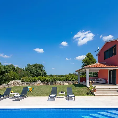 Villa Pool Brijunis Blick - Happy